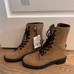 Zara Women's Tan Suede Boots